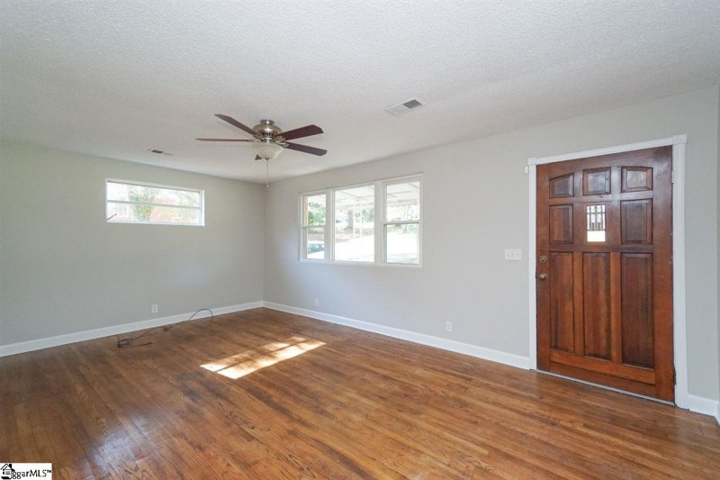 Property image 5 at 110 Alice Farr Drive, Greenville, SC 29617