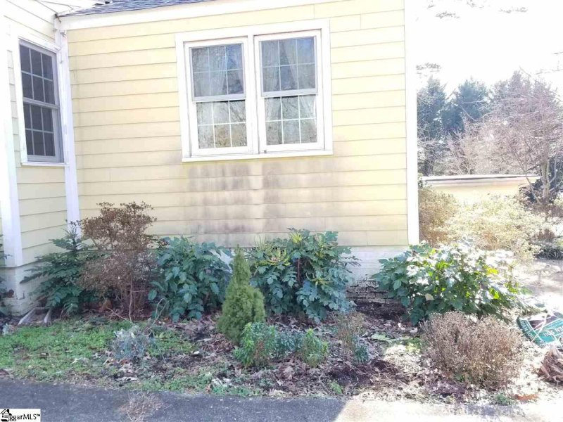 Property image 4 at 12 Wedgewood Drive, Greenville, SC 29609