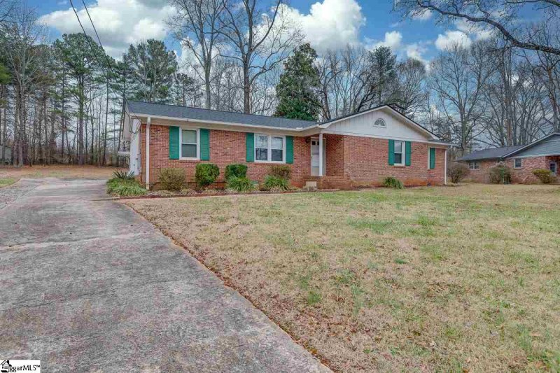 Property image 3 at 303 Bent Creek Drive, Greer, SC 29650