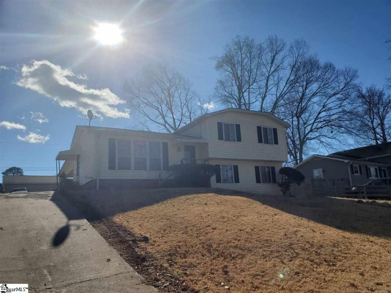 Property image 2 at 218 Fernleaf Drive, Travelers Rest, SC 29690