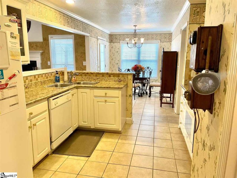 Property image 3 at 815 Bluffton Drive, Roebuck, SC 29376
