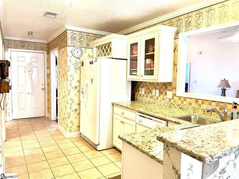 Property image 4 at 815 Bluffton Drive, Roebuck, SC 29376