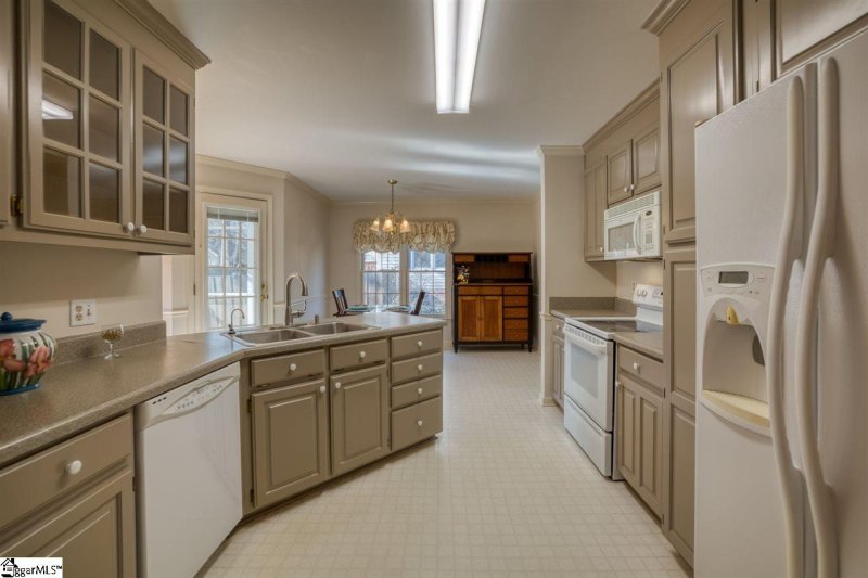 Property image 3 at 3 Rocky Ford Court, Greenville, SC 29615