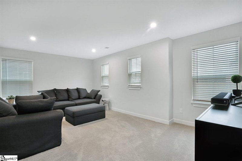 Property image 5 at 204 Edwin Ellis Drive, Greer, SC 29651