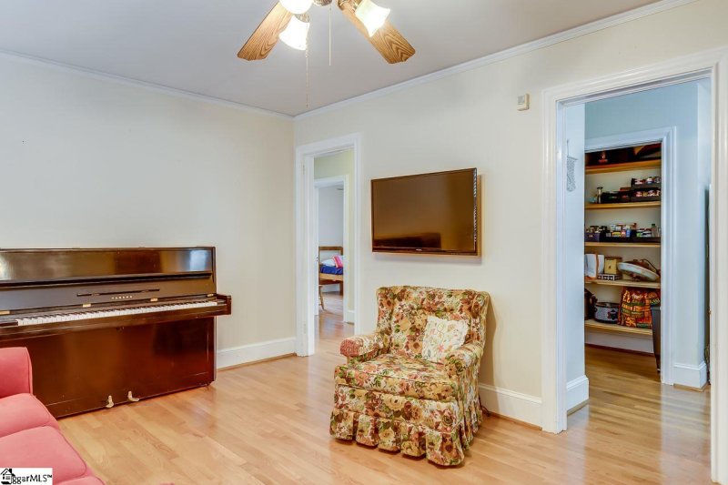 Property image 5 at 4 Irene Circle, Greenville, SC 29617