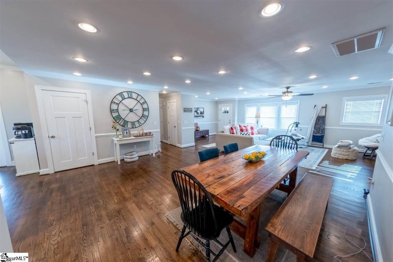 Property image 2 at 137 Bradley Boulevard, Greenville, SC 29609