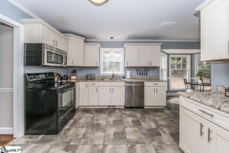 Property image 2 at 1 Nielson Circle, Taylors, SC 29687