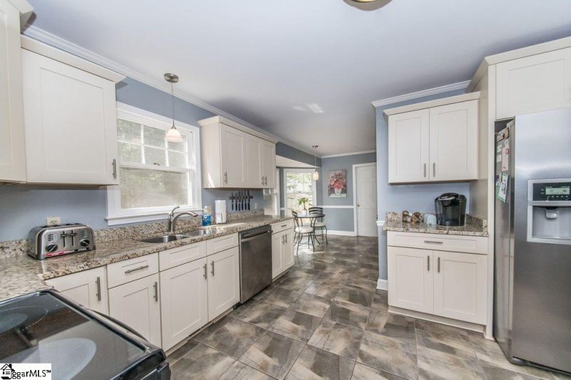 Property image 3 at 1 Nielson Circle, Taylors, SC 29687