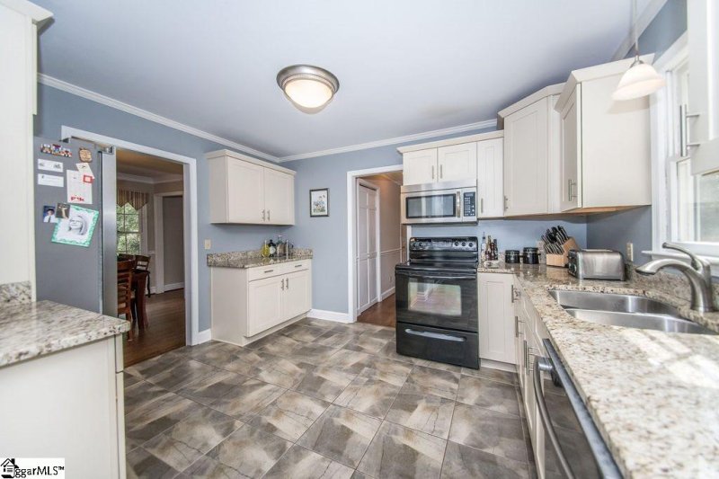 Property image 4 at 1 Nielson Circle, Taylors, SC 29687