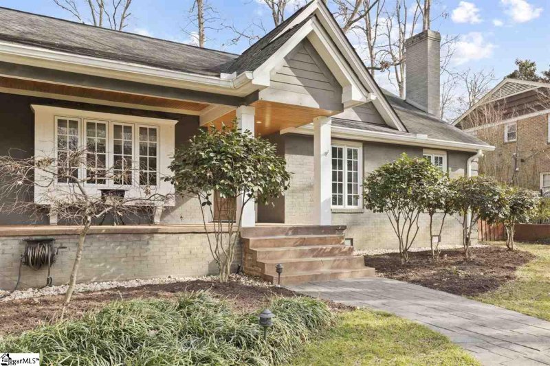 Property image 3 at 214 Sweetbriar Road, Greenville, SC 29615