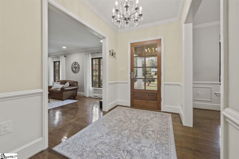 Property image 4 at 214 Sweetbriar Road, Greenville, SC 29615