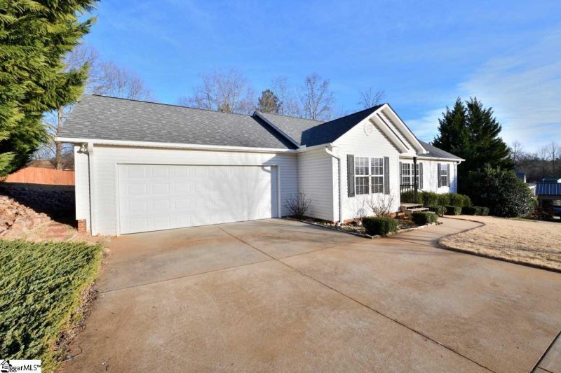 Property image 2 at 205 Sycamore Drive, Pickens, SC 29671