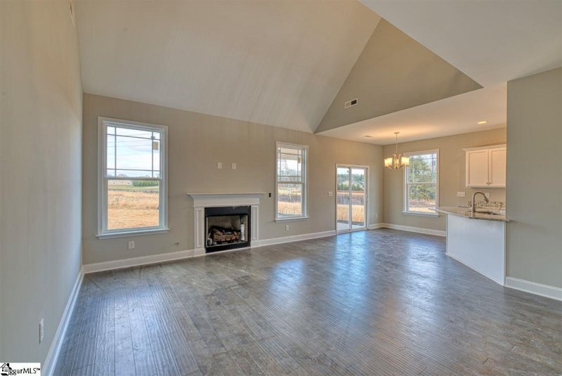 Property image 5 at 105 Carolina Drive, Piedmont, SC 29673