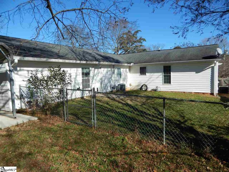 Property image 3 at 8 Ivy Trail, Greenville, SC 29615