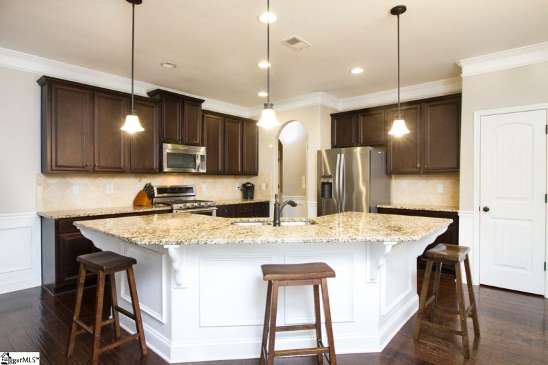 Property image 2 at 4 Old American Boulevard, Pendleton, SC 29670