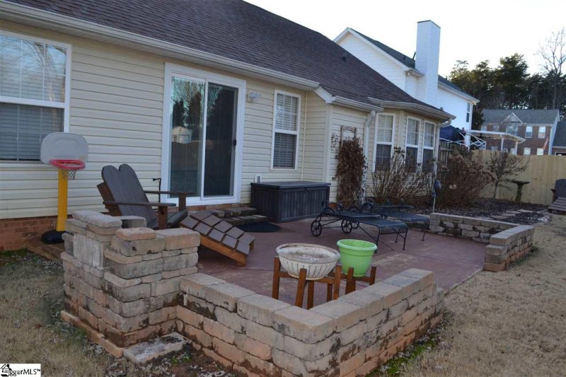 Property image 4 at 209 Windsong Way, Moore, SC 29369