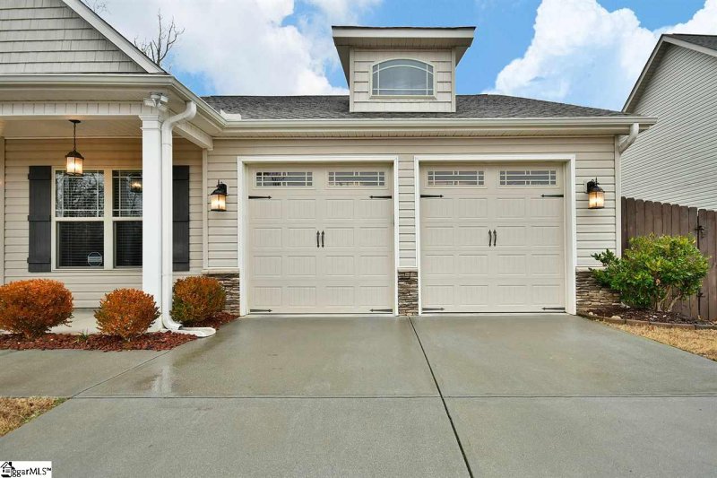 Property image 2 at 10 Gamesford Court, Simpsonville, SC 29680