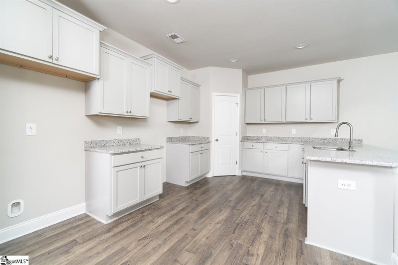 Property image 2 at 222 Rosewood Circle, Duncan, SC 29334