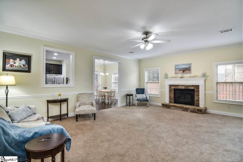 Property image 3 at 14 Copperdale Drive, Simpsonville, SC 29681