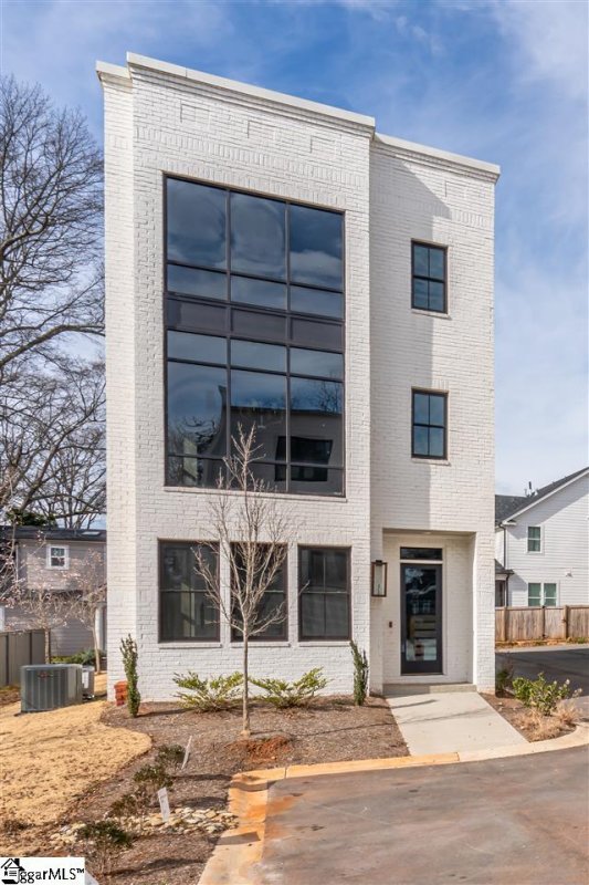 102B S Leach Street
