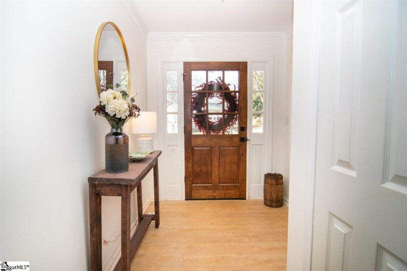 Property image 3 at 16 Overton Avenue, Greenville, SC 29617