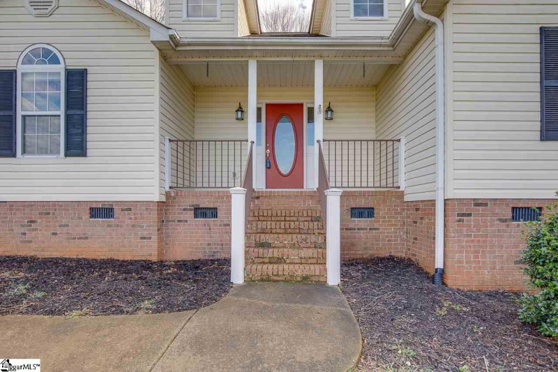 Property image 3 at 11 Otter Lane, Taylors, SC 29687