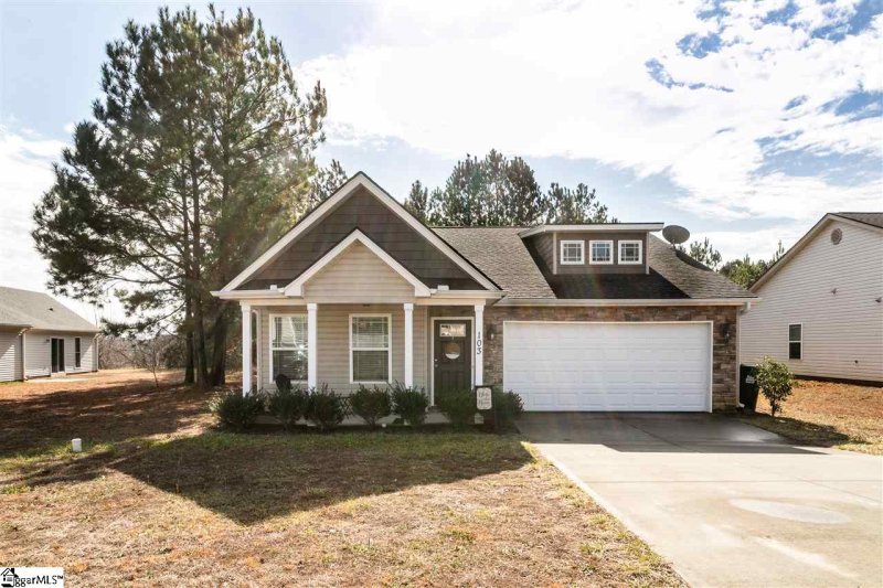 Property image 2 at 103 Soaring Hawk Court, Anderson, SC 29621