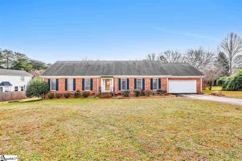 626 Oak Pointe Circle