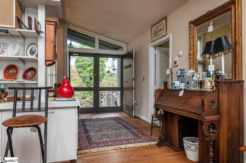 Property image 2 at 1267 Altamont Road, Greenville, SC 29609