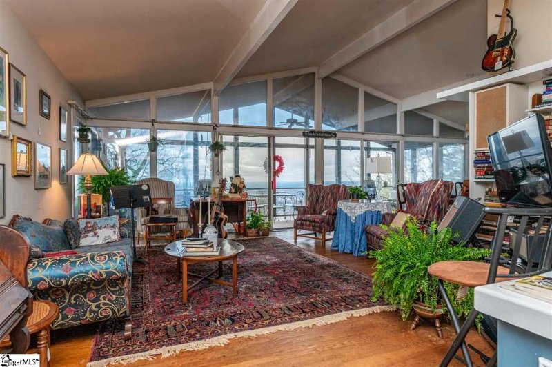 Property image 3 at 1267 Altamont Road, Greenville, SC 29609