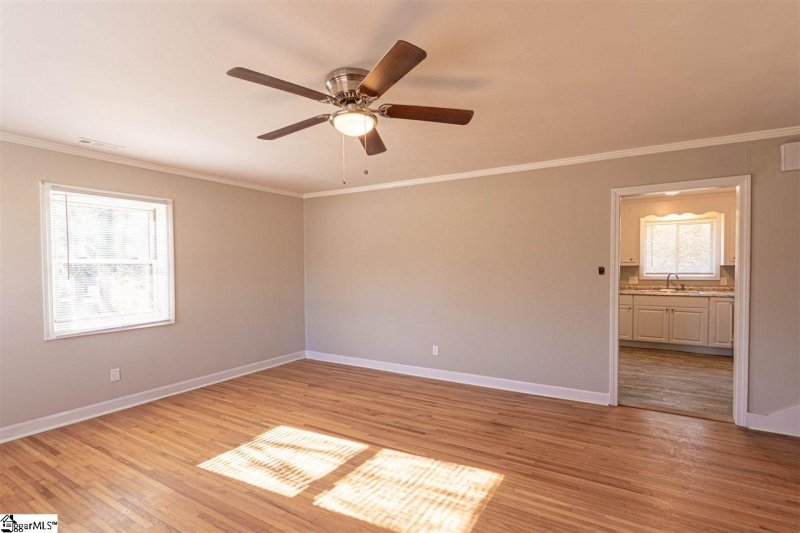 Property image 2 at 128 BELLVIEW Drive, Taylors, SC 29687