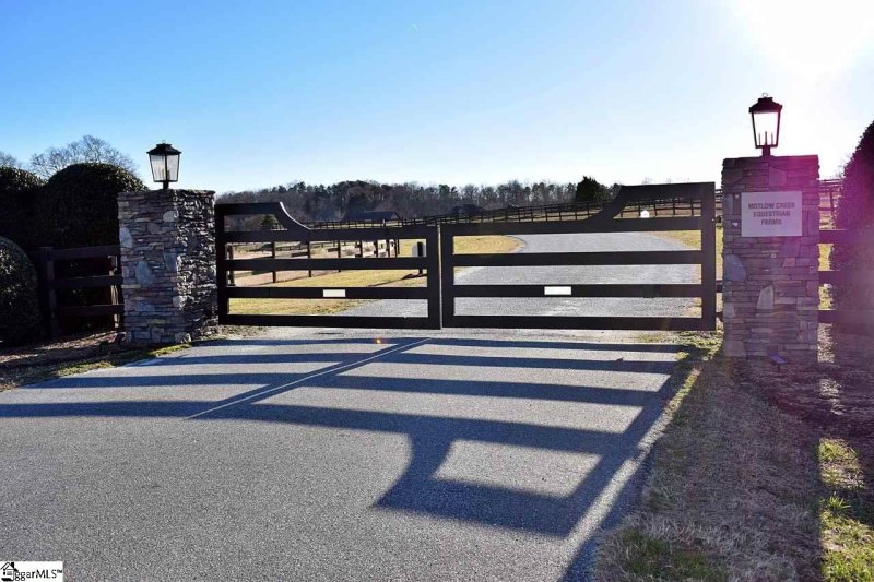 Property image 5 at Stable Gate Drive, Campobello, SC 29322