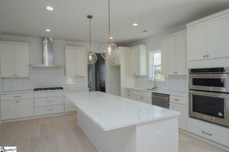 Property image 2 at 1 Azalea Springs Court, Greenville, SC 29615