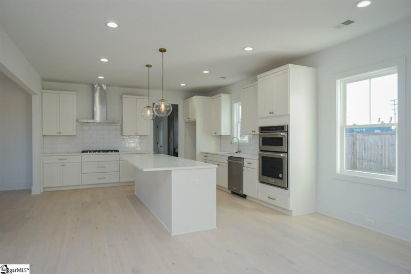 Property image 5 at 1 Azalea Springs Court, Greenville, SC 29615