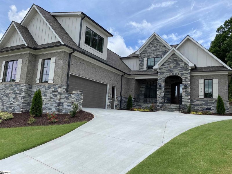 Property image 2 at 126 Chestnut Pond Lane, Simpsonville, SC 29681