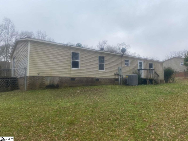 Property image 2 at 203 Baywood Hills Drive, Simpsonville, SC 29680