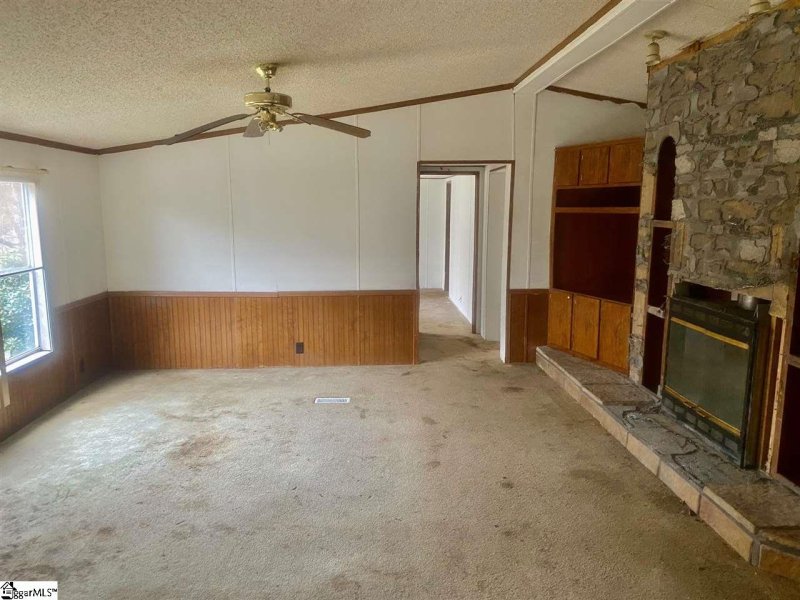 Property image 3 at 203 Baywood Hills Drive, Simpsonville, SC 29680