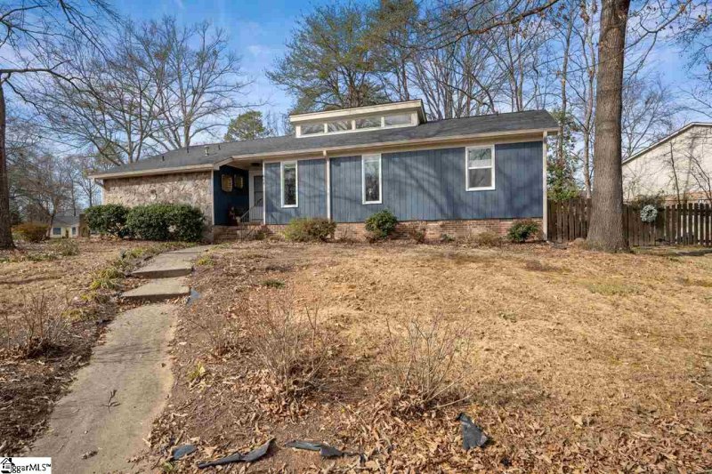 Property image 2 at 601 Gaithburg Square, Taylors, SC 29687