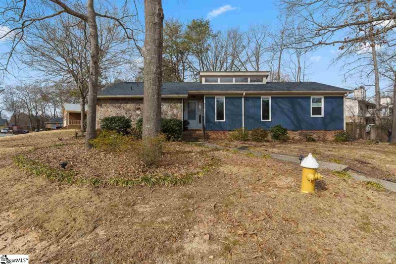 Property image 3 at 601 Gaithburg Square, Taylors, SC 29687