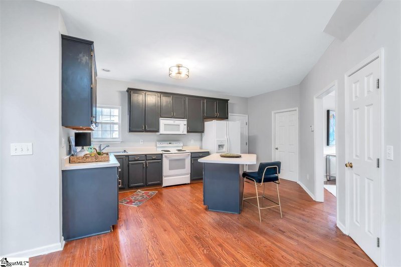 Property image 5 at 302 Windsong Drive, Greenville, SC 29615