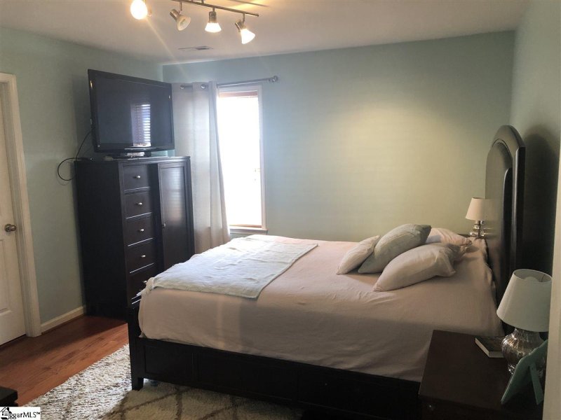 Property image 5 at 25 Juneau Court, Greenville, SC 29605