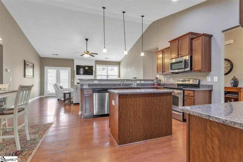 Property image 3 at 407 Timber Ridge Lane, Duncan, SC 29334-8404