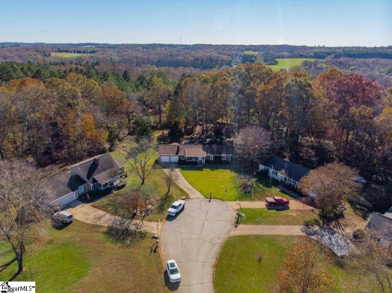 Property image 3 at 1009 Colleton Court, Easley, SC 29642-9336