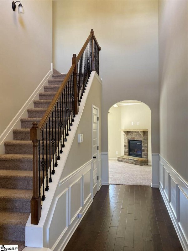 Property image 2 at 204 E Deer Drive, Greenville, SC 29611