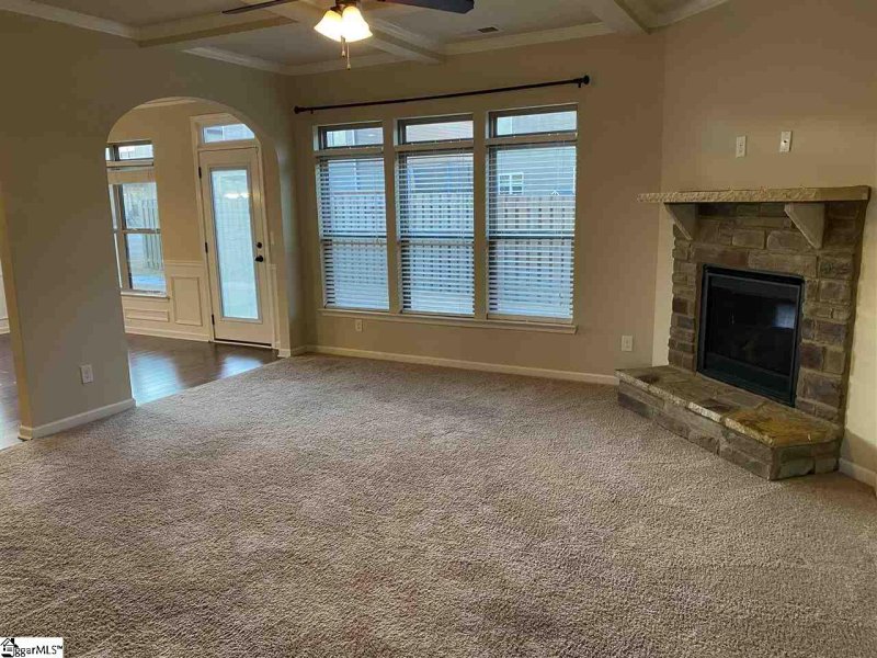 Property image 4 at 204 E Deer Drive, Greenville, SC 29611