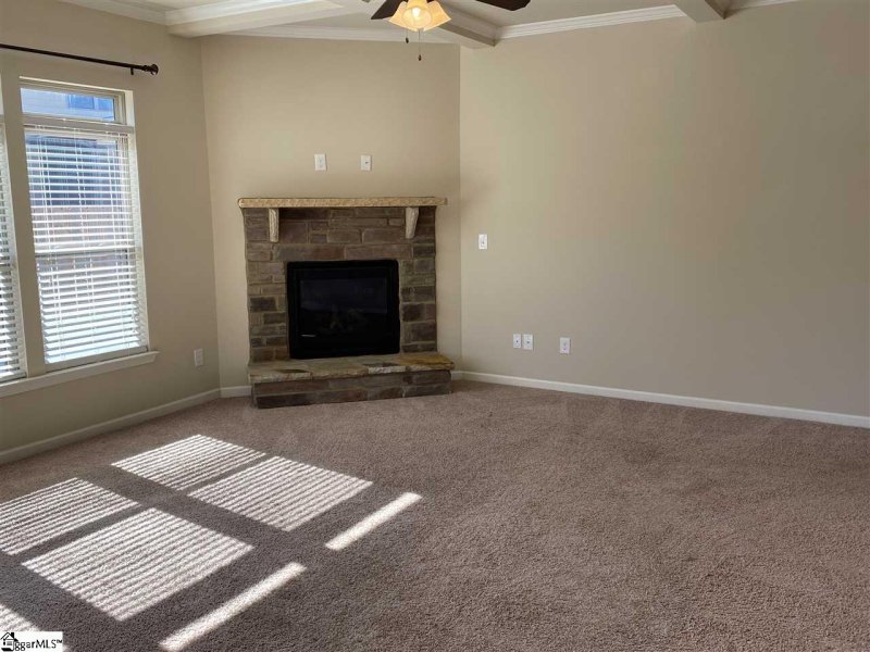 Property image 5 at 204 E Deer Drive, Greenville, SC 29611