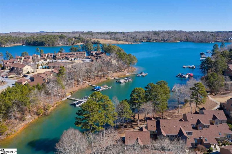 Property image 3 at 422 Sunset Point Drive, West Union, SC 29696