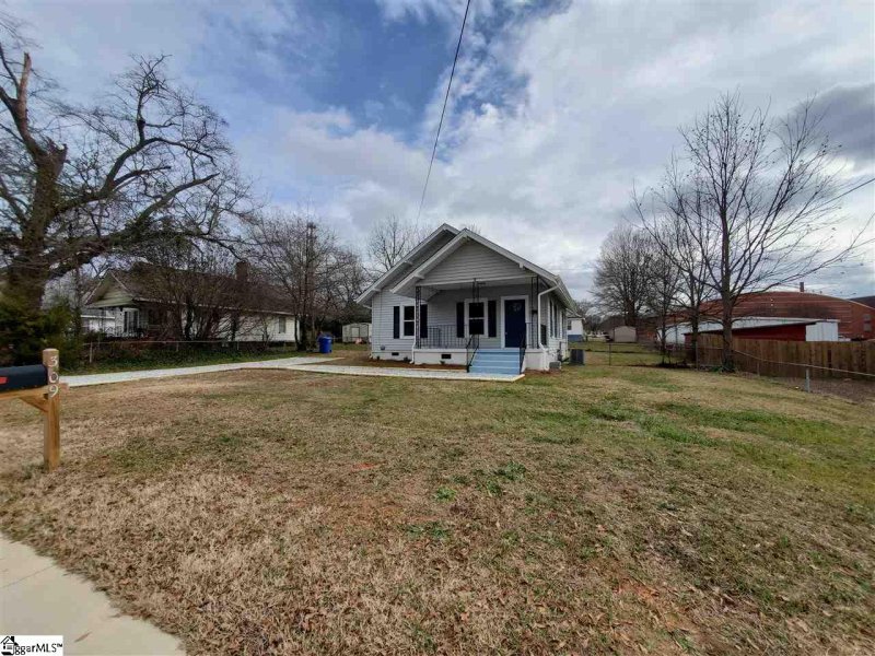 Property image 2 at 309 W College Street, Simpsonville, SC 29681-2505