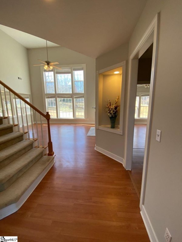 Property image 4 at 10 Landstone Court, Greer, SC 29650