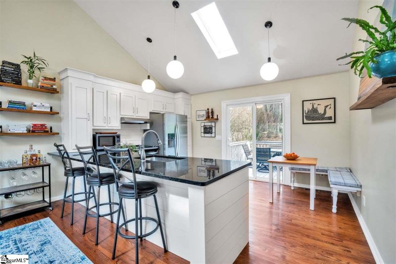 Property image 5 at 140 Broughton Drive, Greenville, SC 29609